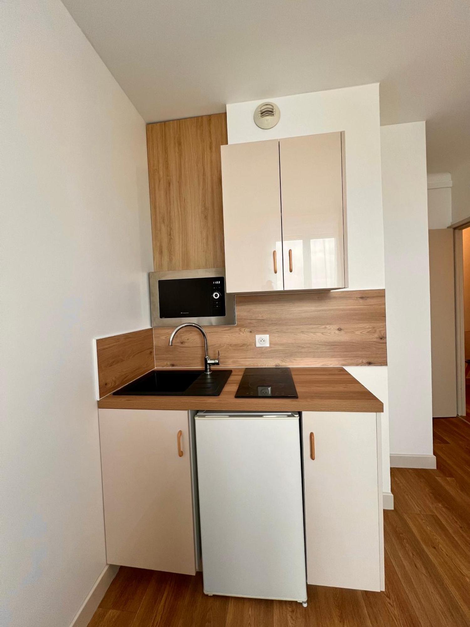 Appart' Le Cygne Gare Apartment Bourges
